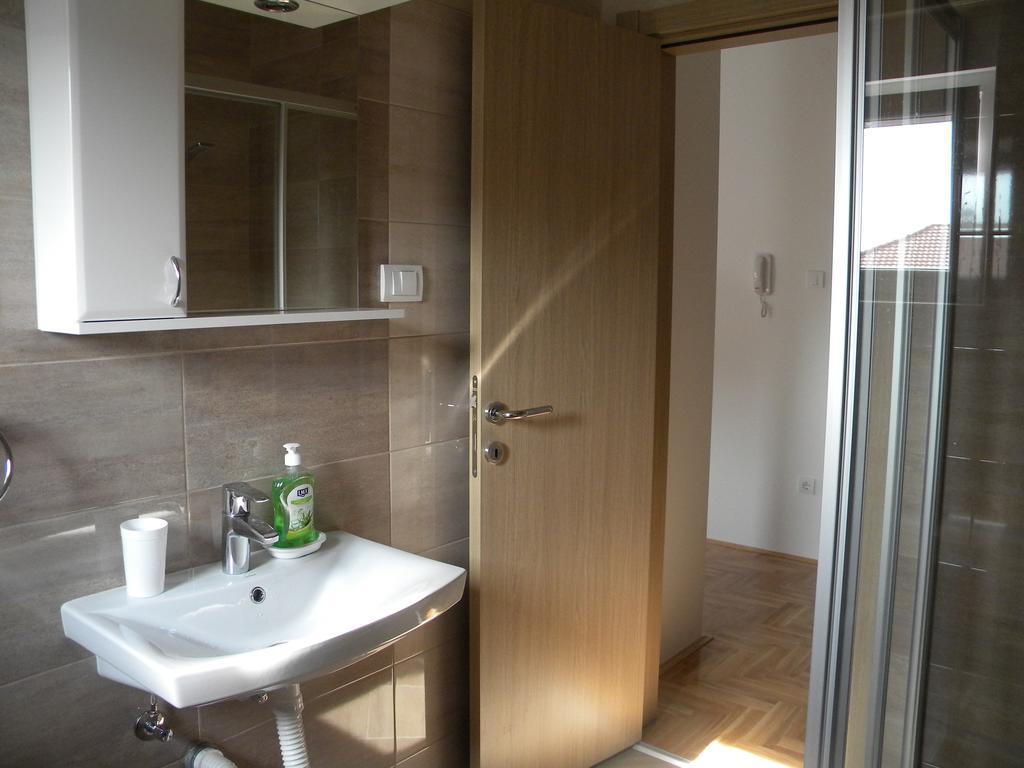 Apartment Srebrni Oblak Arandjelovac Exterior photo